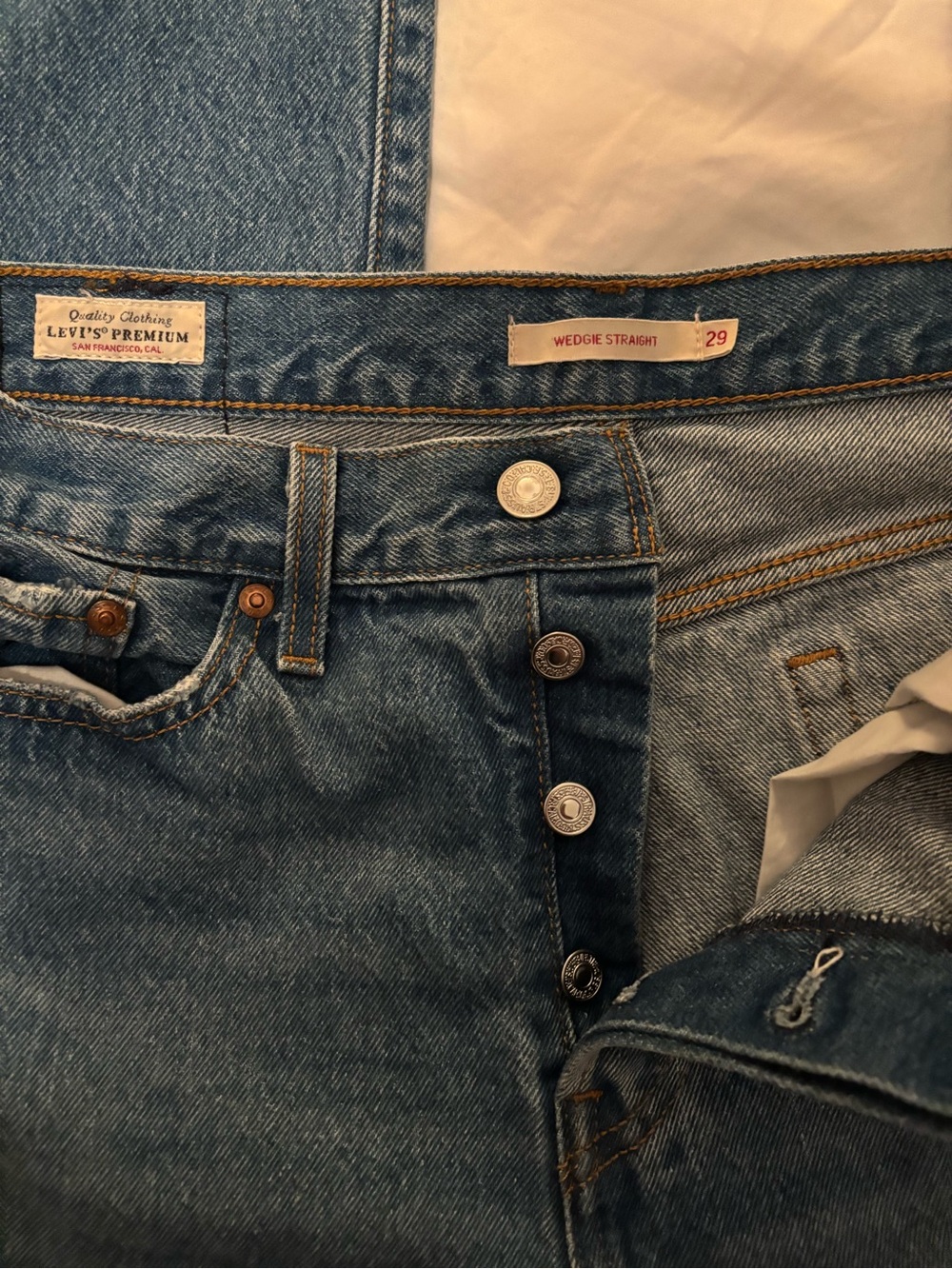 Levi's Wedgie Straight Women’s Blue Denim Jeans - Size 29